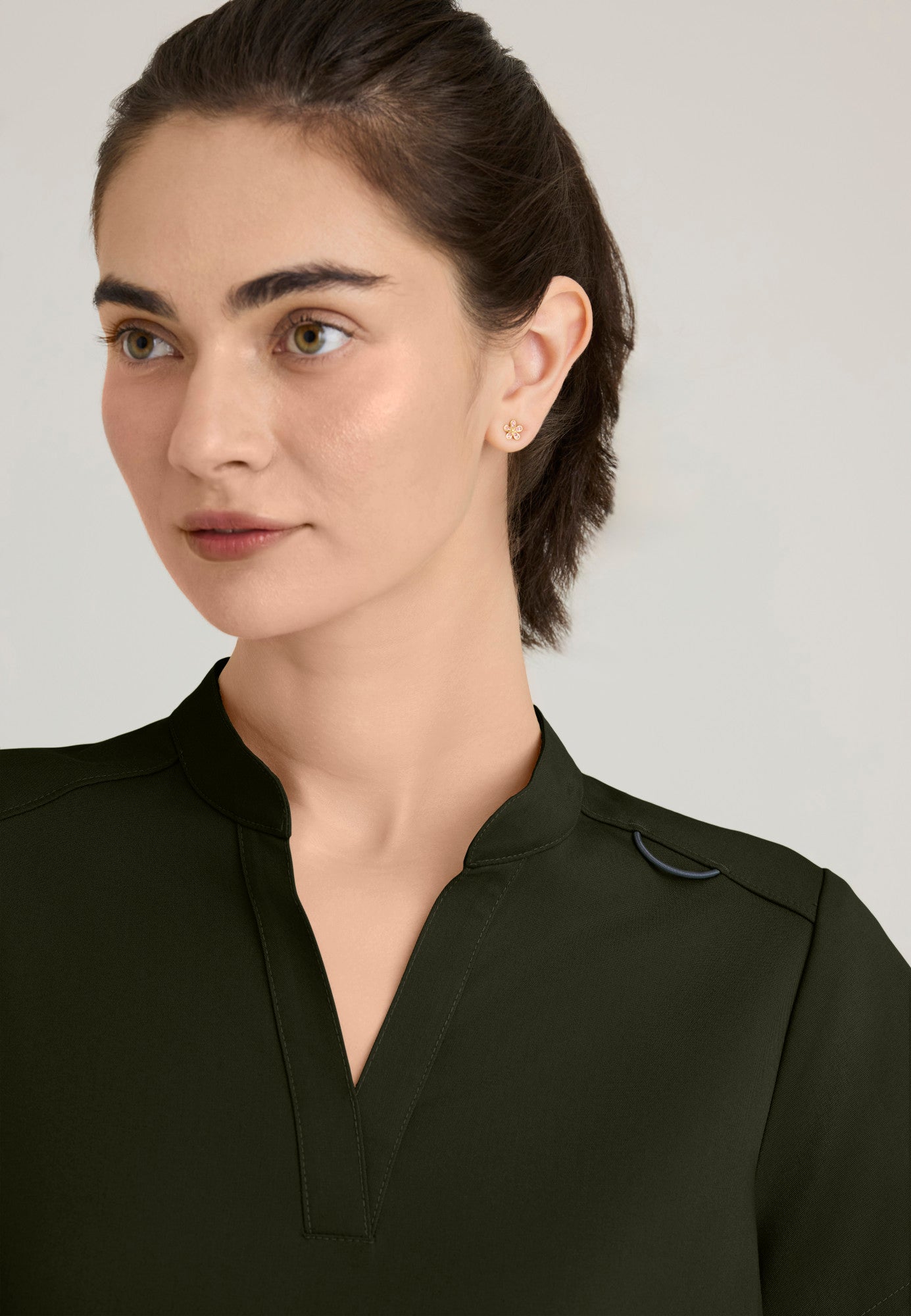 GRST230 Women's Avery 2-Pocket Banded Collar Top