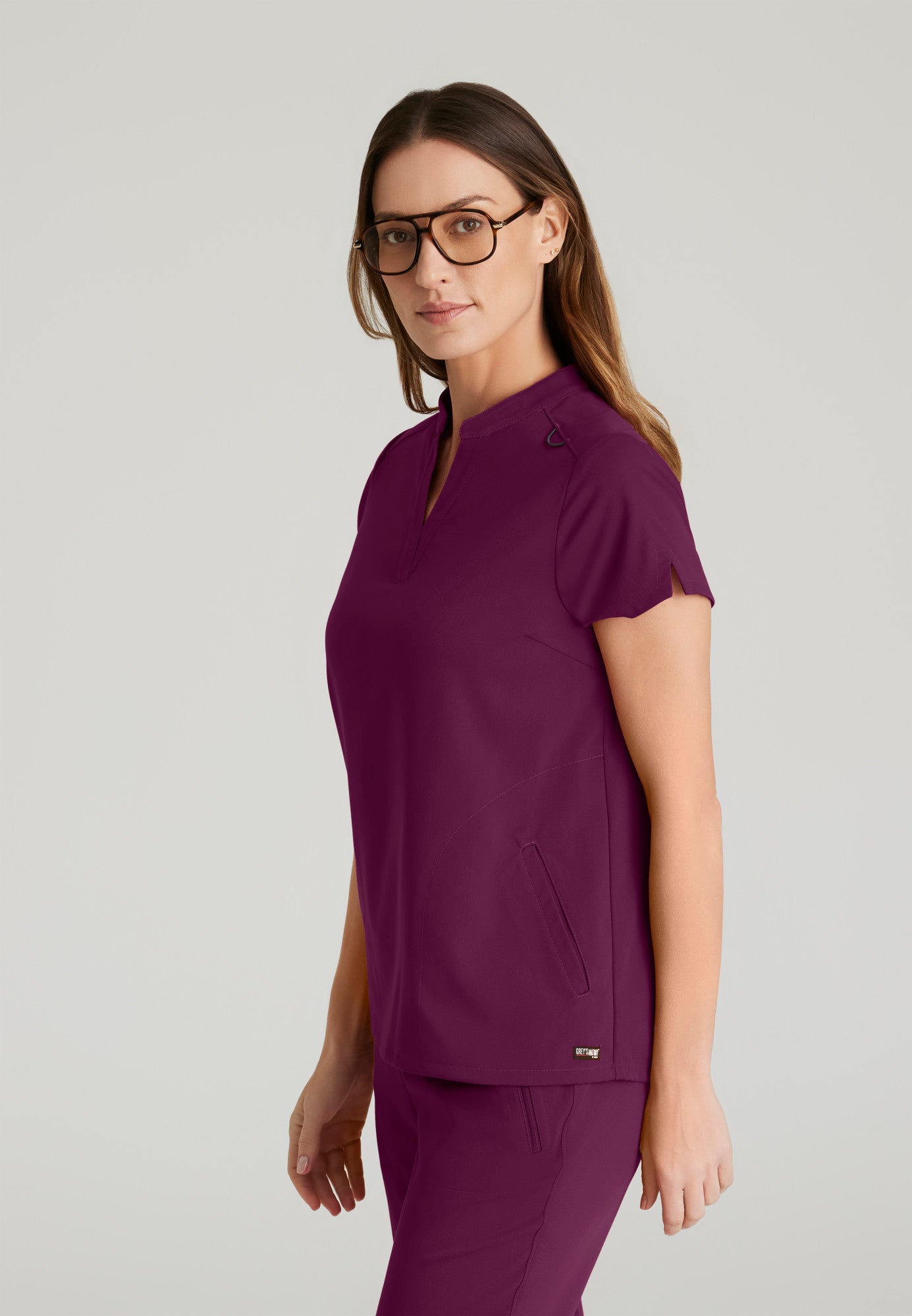 GRST230 Women's Avery 2-Pocket Banded Collar Top