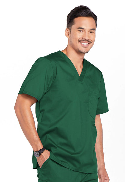 4743 Men's Tuckable V-Neck Top