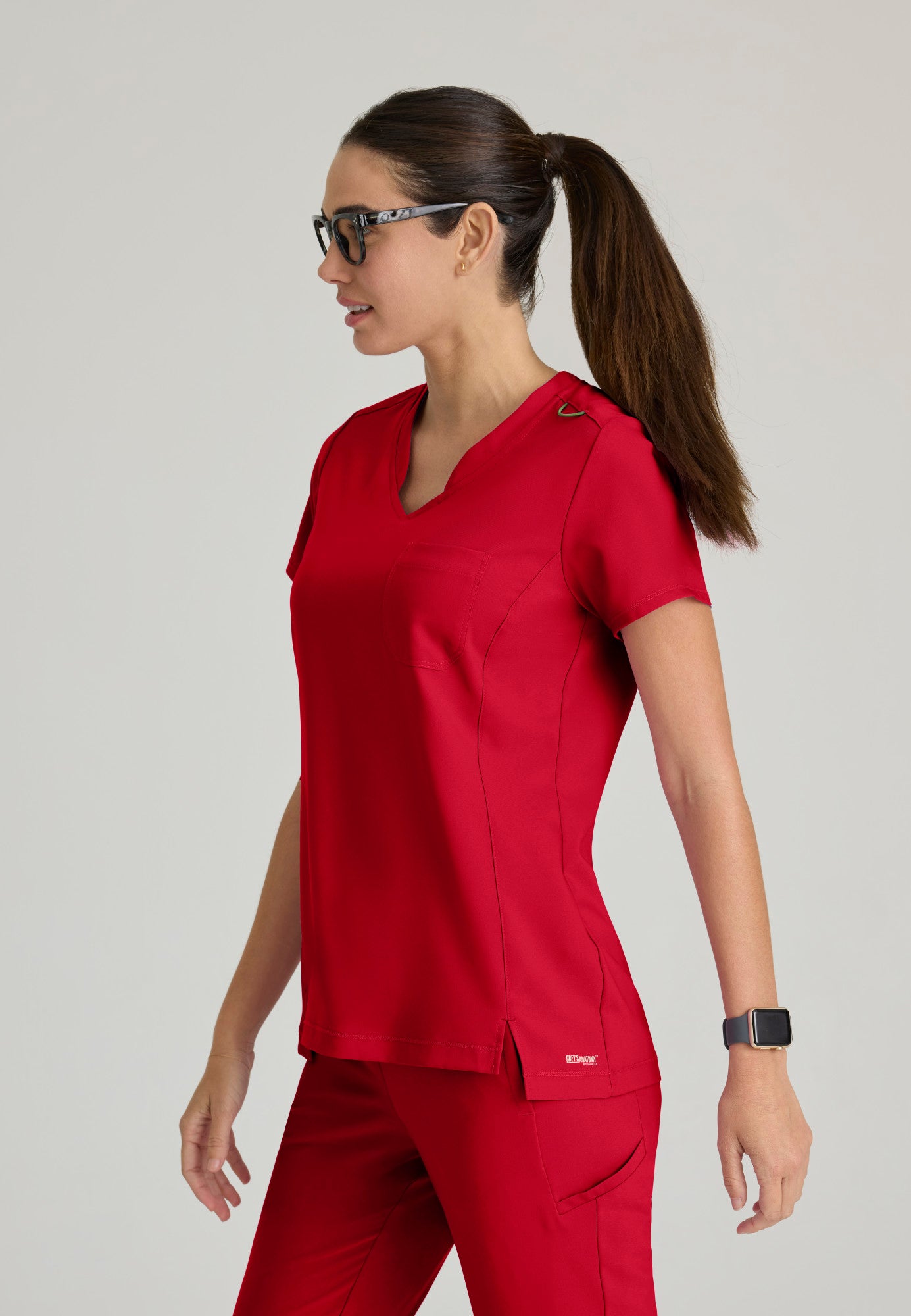 Women's 1 Pocket Banded V-Neck Tuck-In Top