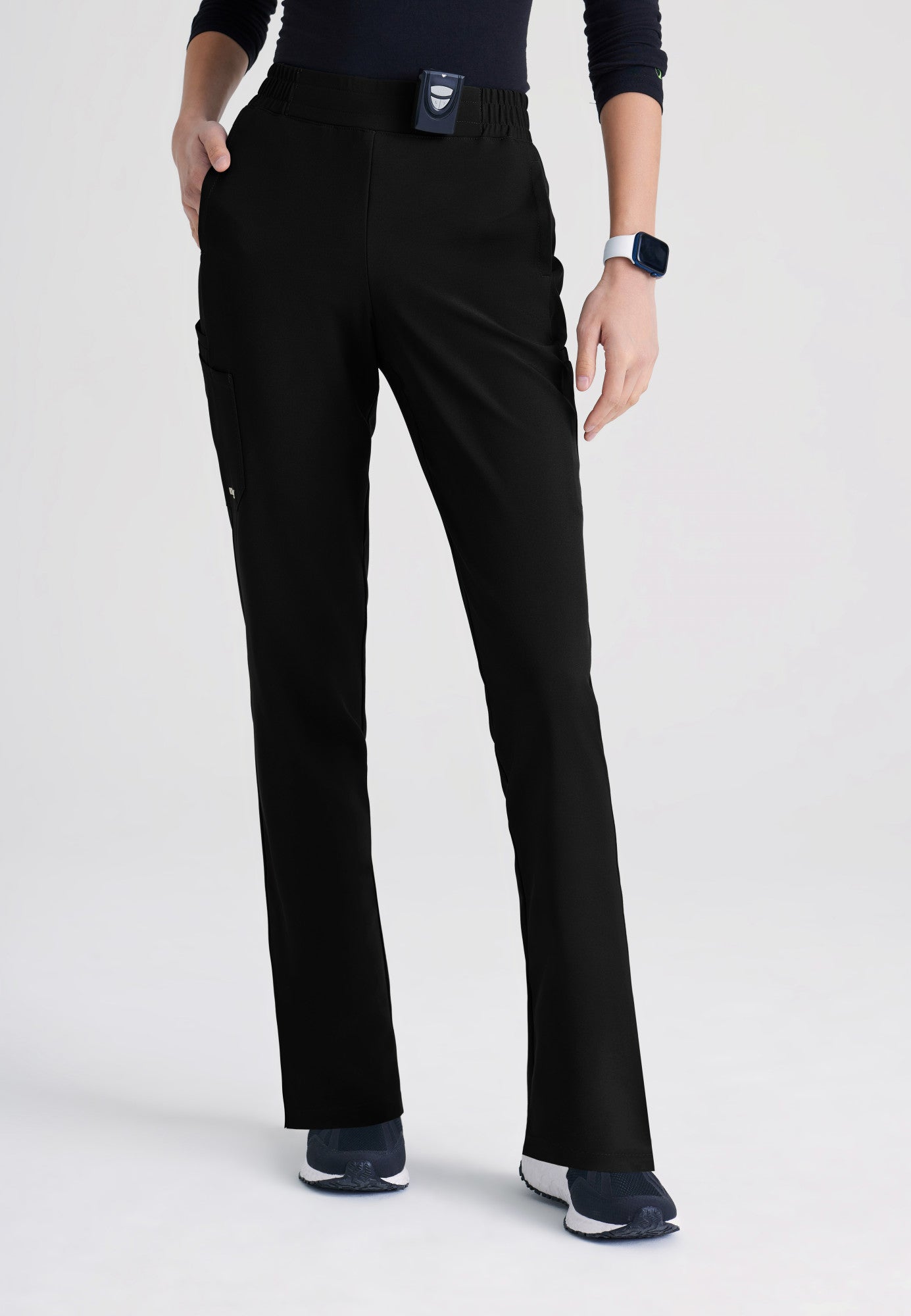 Women's 6 Pocket Tapered Leg Pant