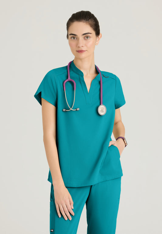 GRST230 Women's Avery 2-Pocket Banded Collar Top