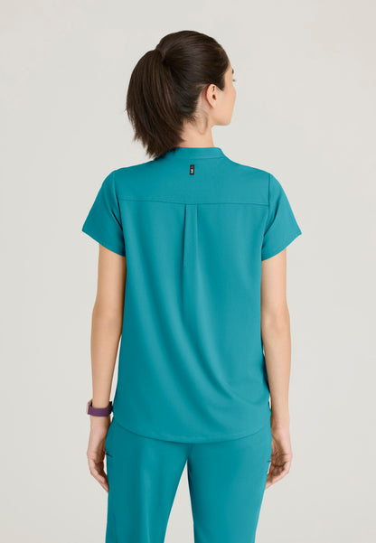 GRST230 Women's Avery 2-Pocket Banded Collar Top
