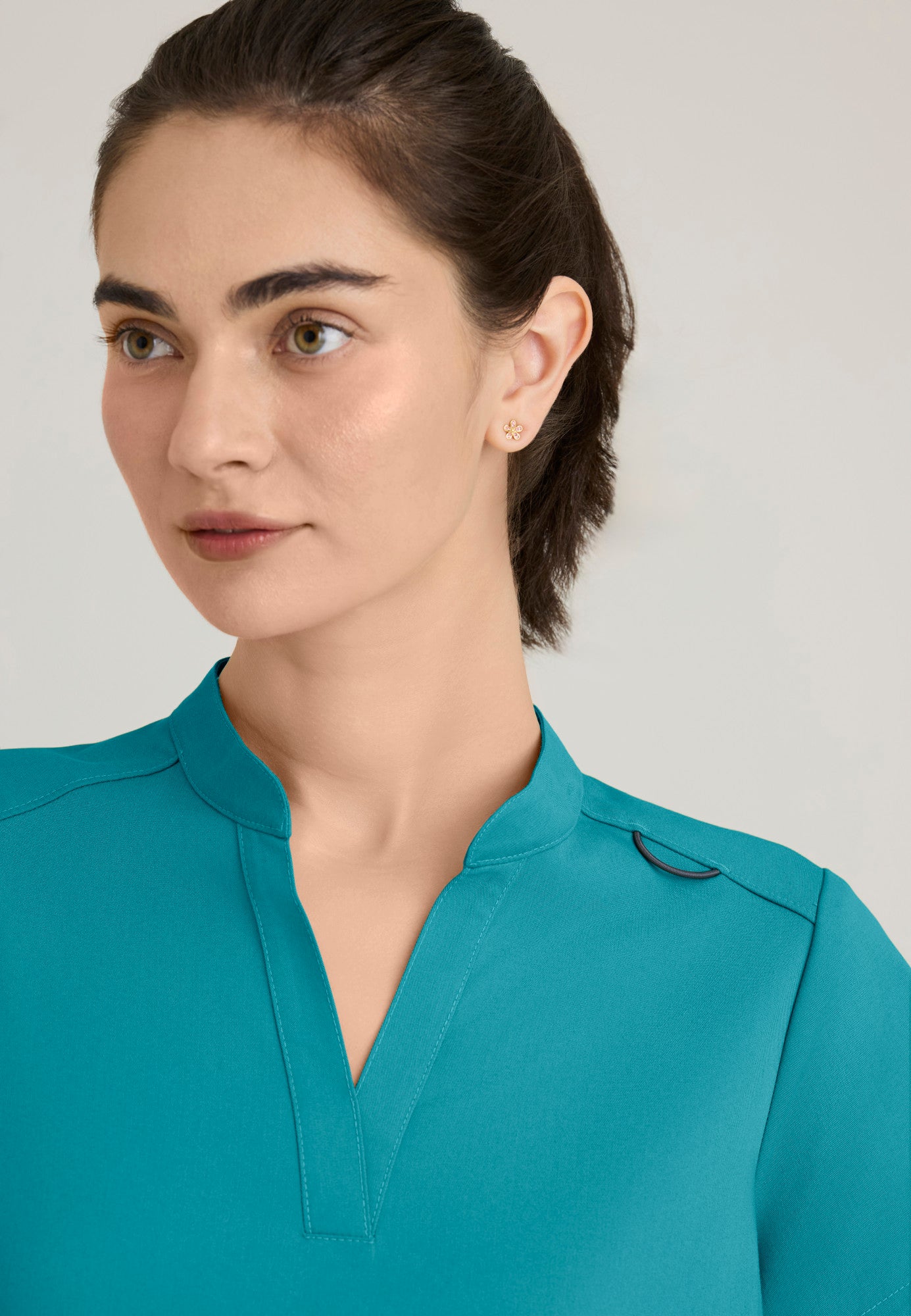 GRST230 Women's Avery 2-Pocket Banded Collar Top